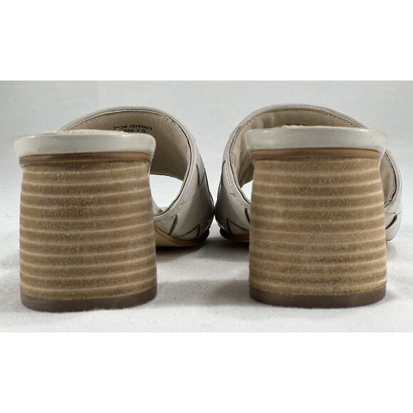 Journee Signature Womens Kellee Stacked Heel Pumps Sandals Sz7.5 Wedding/capers - Picture 2 of 10